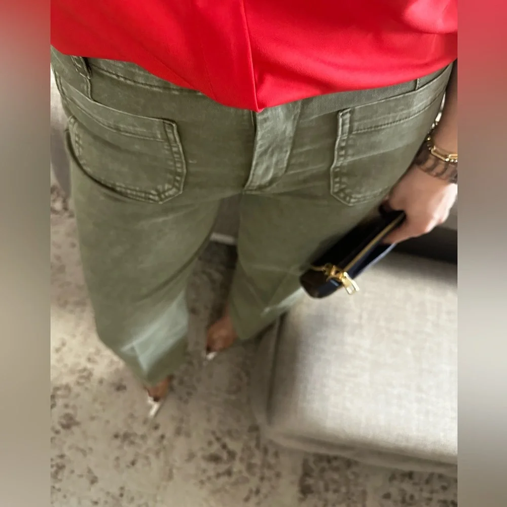 New๐ฉท Effortlessly Cool Olive Green Wide Leg Pants - Picture 6 of 9